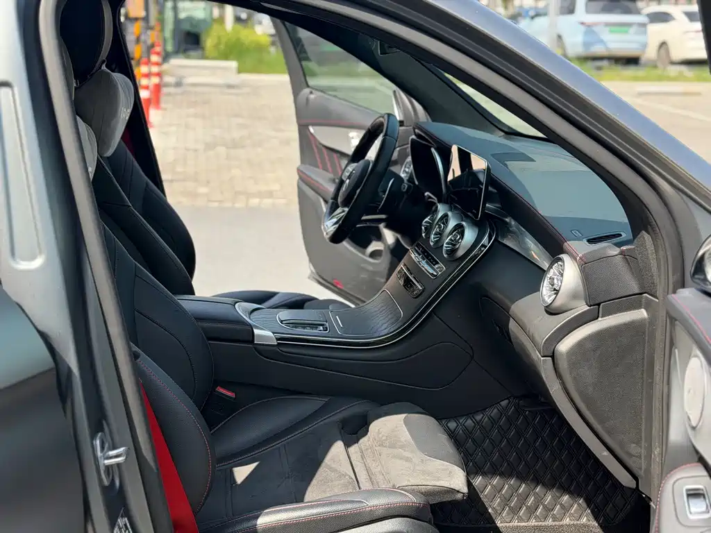 Mercedes-Benz GLC AMG 2022 AMG GLC 43 4MATIC купить на сайте DeffCars
