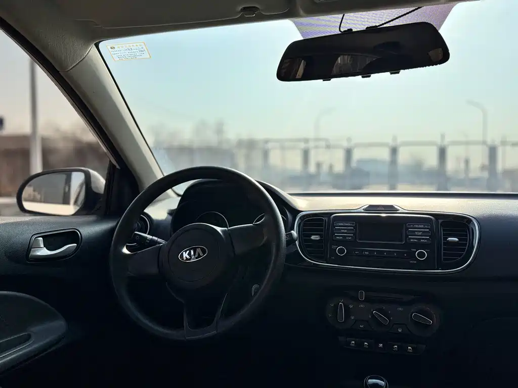 Huanchi 2020 1.4L automatic comfort sunroof version купить на сайте DeffCars