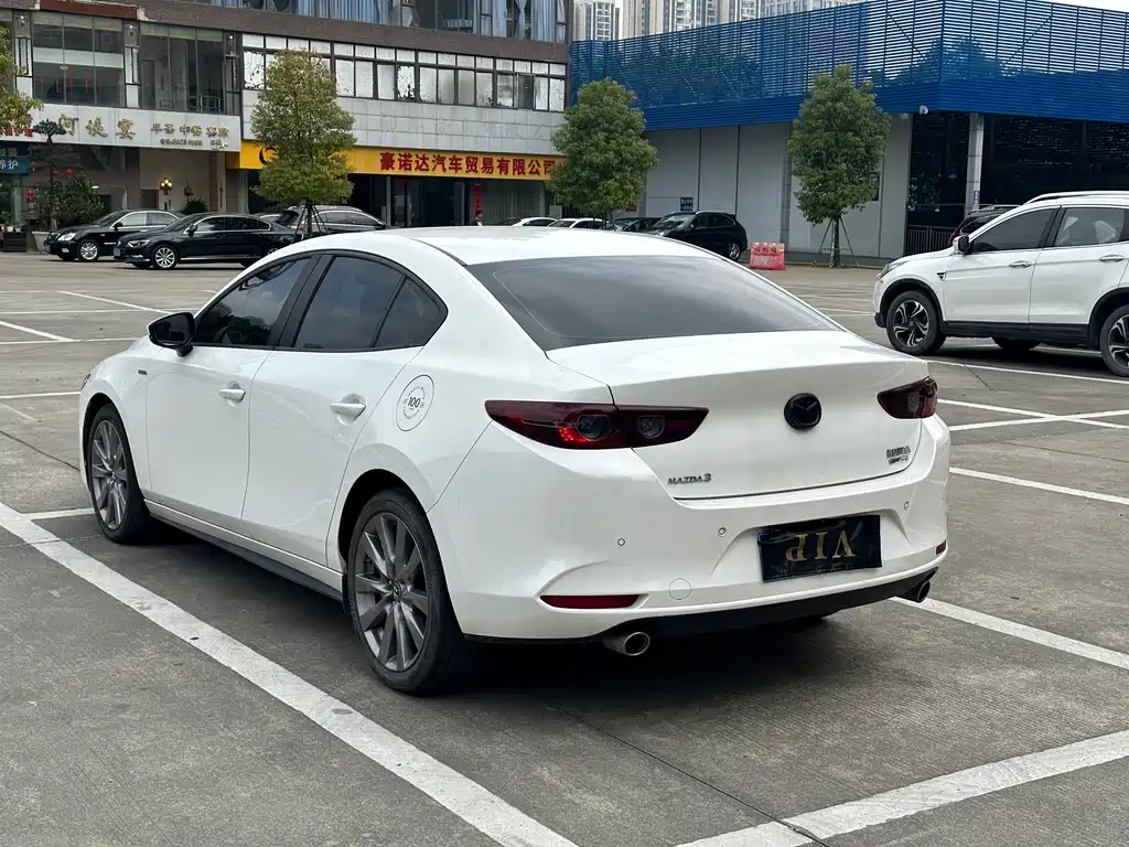 Mazda3 Angkesela 2022 2.0L Automatic Premium Edition купить на сайте DeffCars