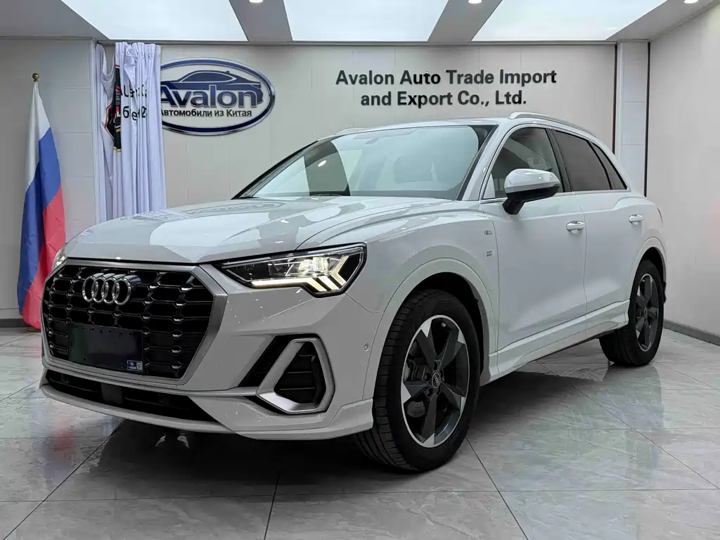 Audi Q3 2022 35 TFSI Fashionable and Dynamic купить на сайте DeffCars