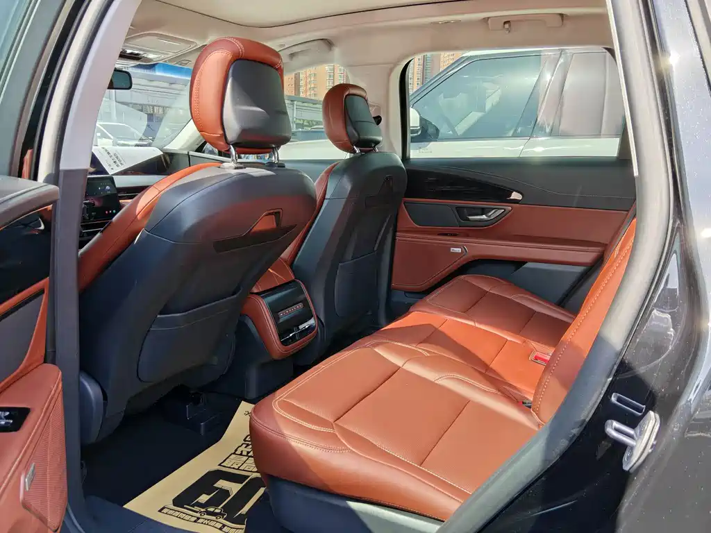 Voyager 2025 2.0T four-wheel drive Zunyi hybrid version купить на сайте DeffCars