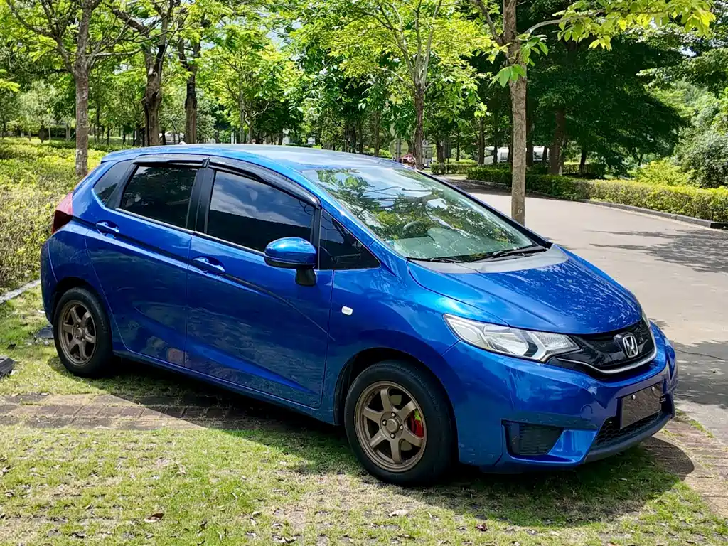 Fit 2016 1.5L LX CVT comfort model купить на сайте DeffCars