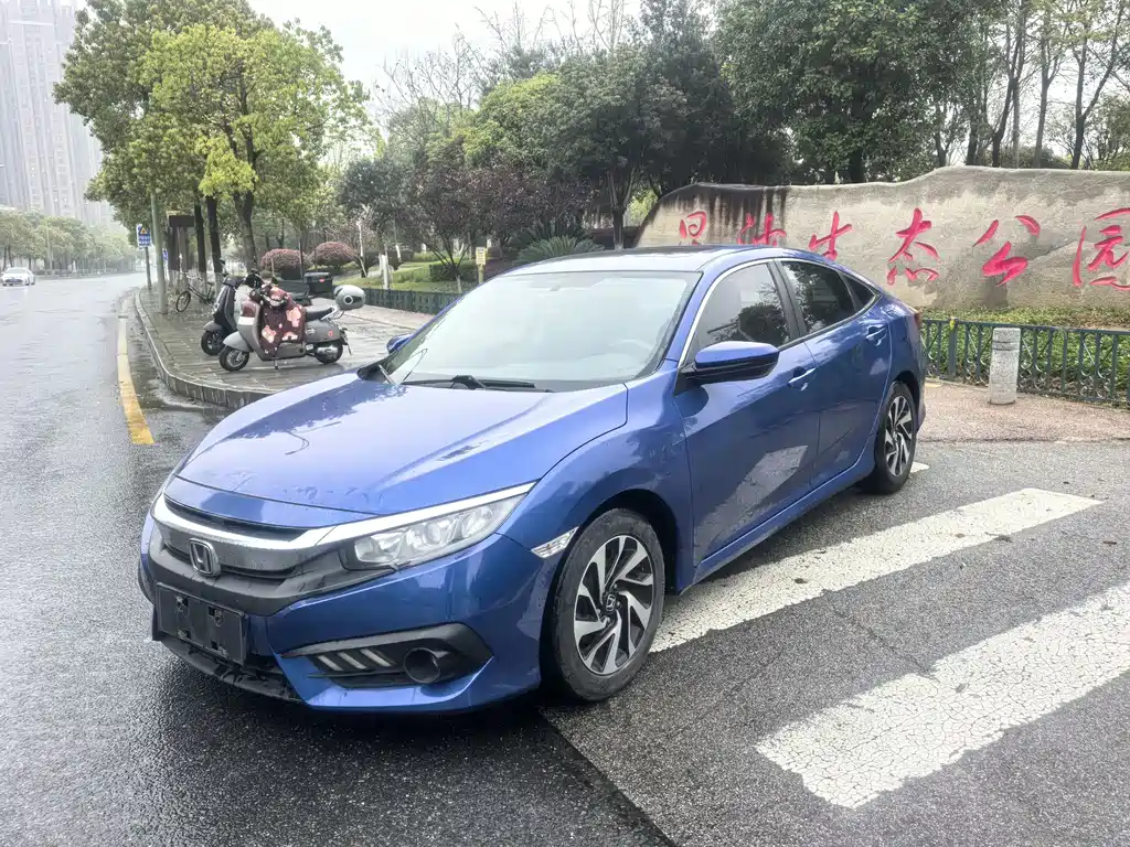 Civic 2019 220TURBO CVT Dynamic Edition National V купить на сайте DeffCars