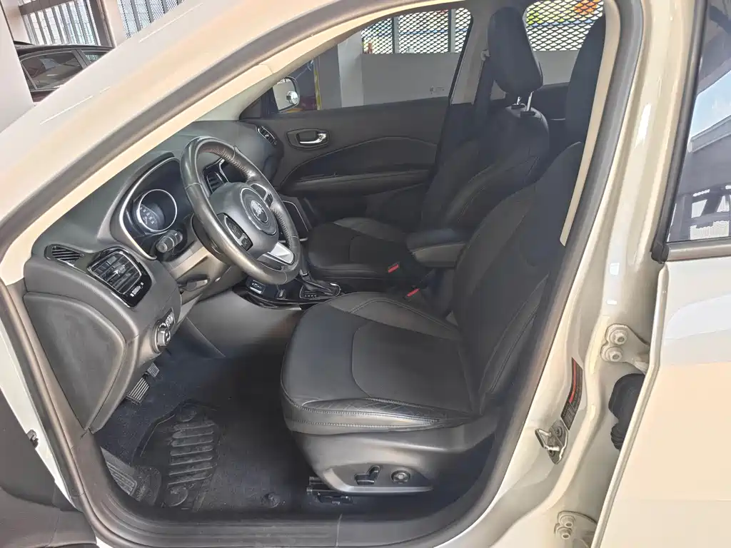 Compass 2017 200T Automatic Premium Edition купить на сайте DeffCars