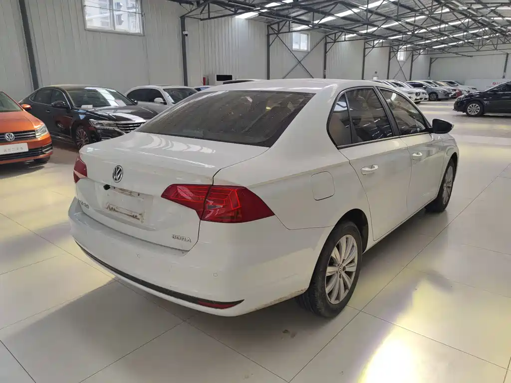 Bora 2019 Bora Legend 1.5L Automatic Fashion Type National VI купить на сайте DeffCars