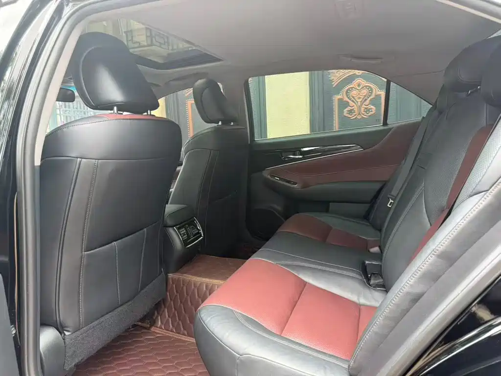 Crown 2018 2.0T Sports Edition купить на сайте DeffCars