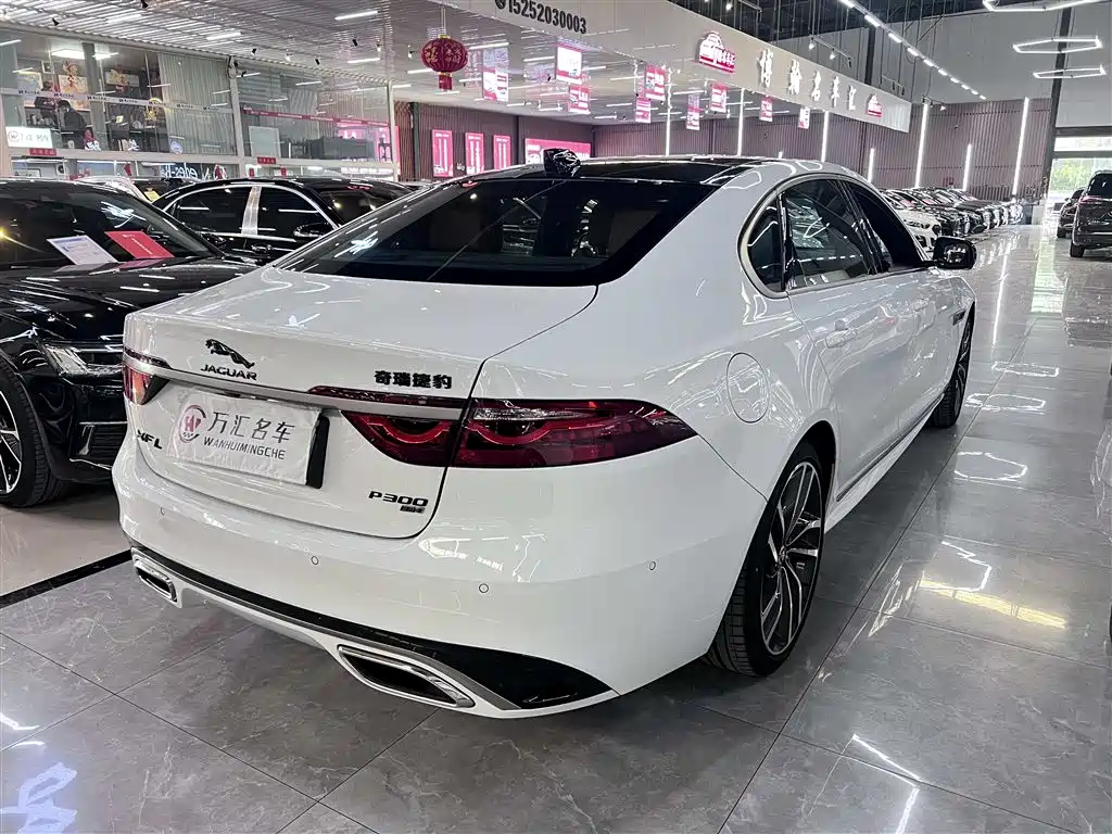 Jaguar XFL 2024 2.0T P300 four-wheel drive flagship sports gold version купить на сайте DeffCars