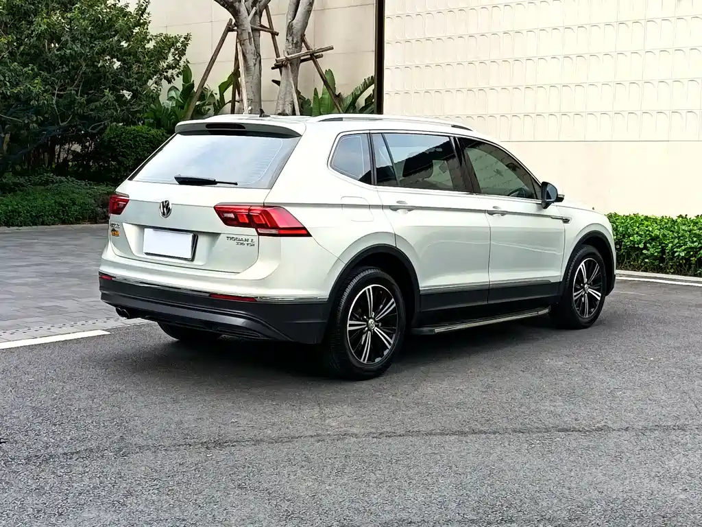 Tiguan L 2019 facelift 330TSI automatic two-wheel drive panoramic comfort version National VI купить на сайте DeffCars
