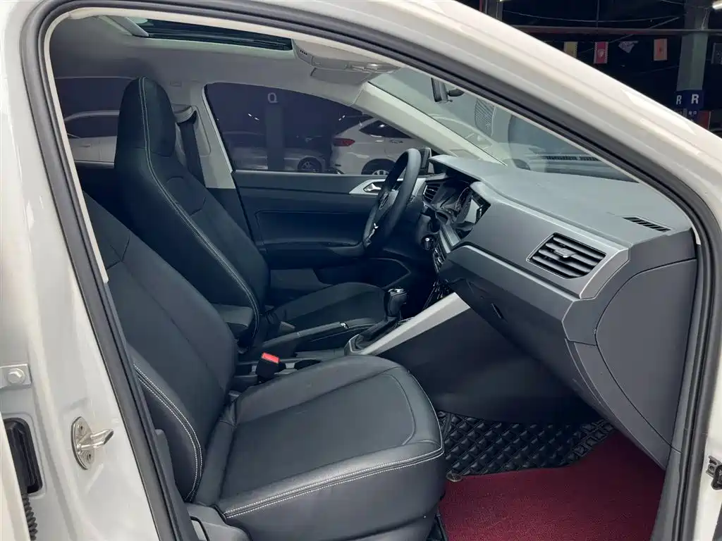 Polo 2021 Plus 1.5L Automatic Panoramic Enjoyment Edition купить на сайте DeffCars