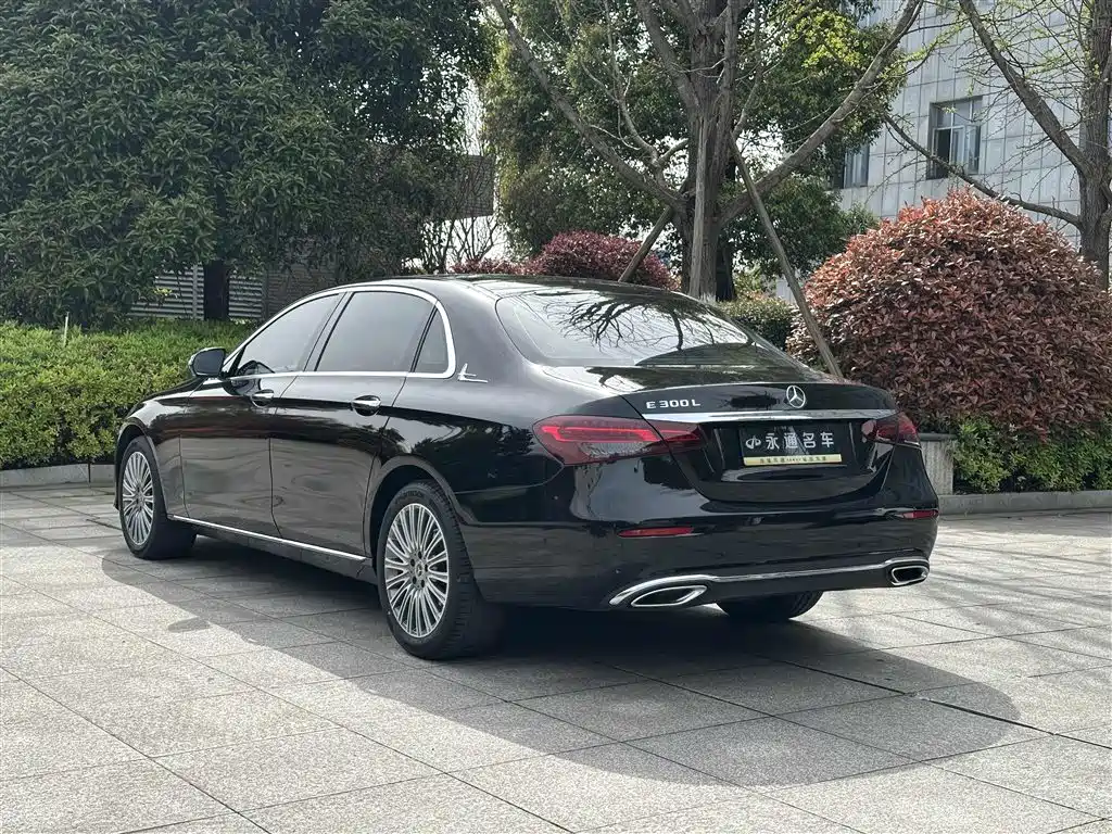 Mercedes-Benz E-Class 2023 E 300 L Luxury Model купить на сайте DeffCars