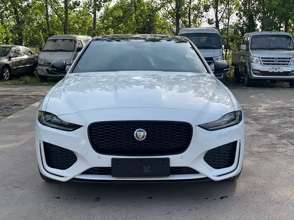Jaguar XEL 2025 2.0T 250PS R-DYNAMIC 90th Anniversary Collector’s Edition купить на сайте DeffCars