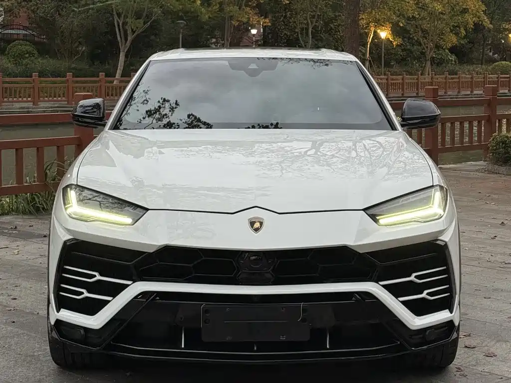 Urus 2018 4.0T V8 купить на сайте DeffCars