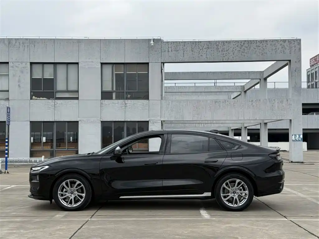 Mondeo 2023 EcoBoost 245 Luxury купить на сайте DeffCars