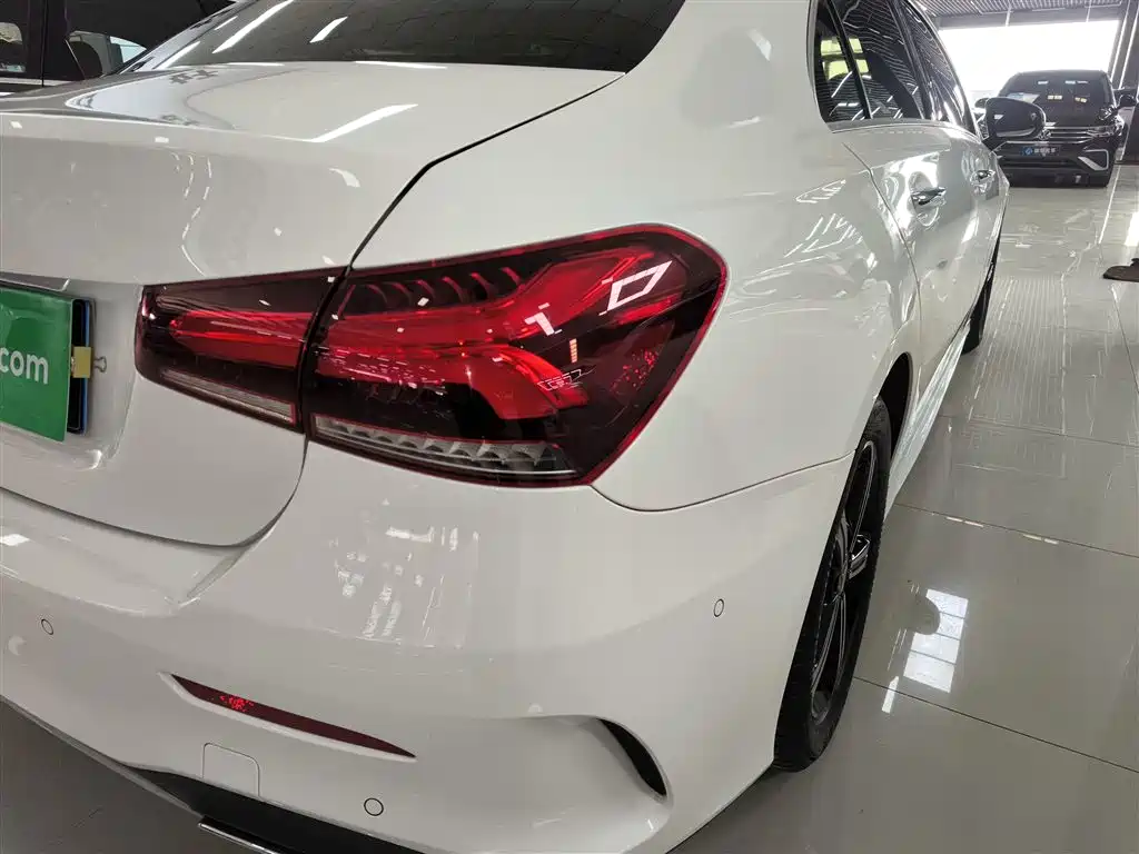 Mercedes-Benz A-Class 2022 Facelift Three A 200 L Sports Sedan Fashionable купить на сайте DeffCars
