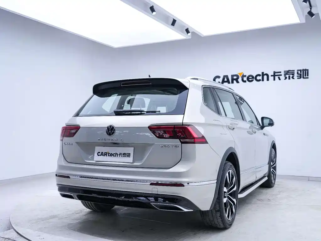 Tiguan L 2021 330TSI automatic two-wheel drive R-Line version купить на сайте DeffCars