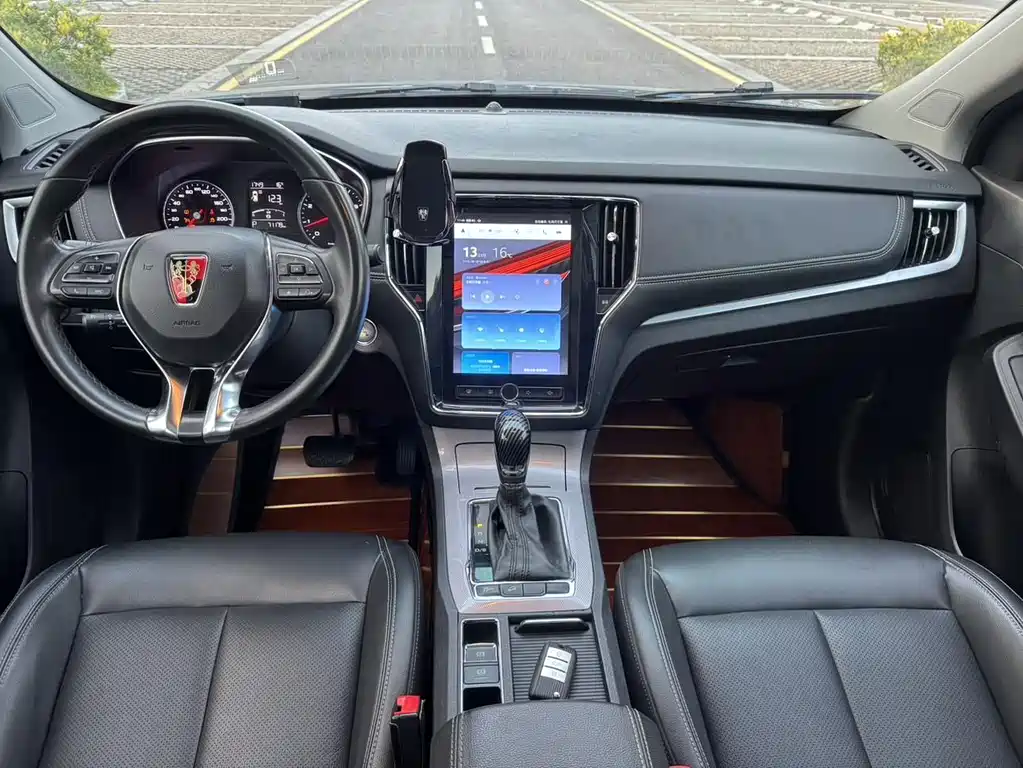 Roewe RX5 2019 20T two-wheel drive automatic 4G interconnected platinum version купить на сайте DeffCars