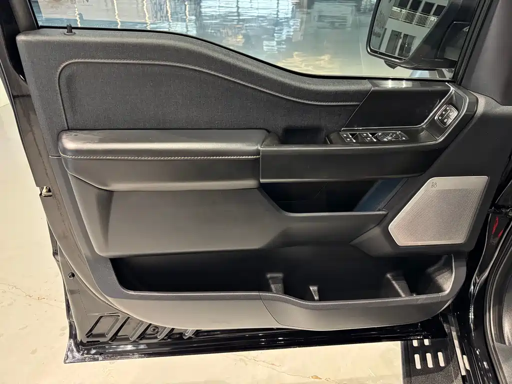 Ford F-150 Raptor 2023 3.5T Raptor купить на сайте DeffCars