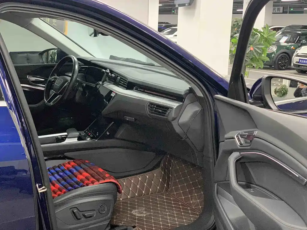 Audi e-tron imported 2019 55 quattro technical model купить на сайте DeffCars