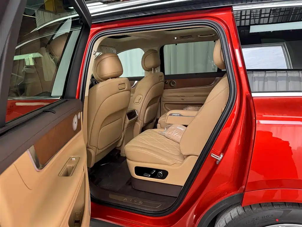 Wenjie M9 2024 extended range Ultra version 52kWh 6-seater version купить на сайте DeffCars