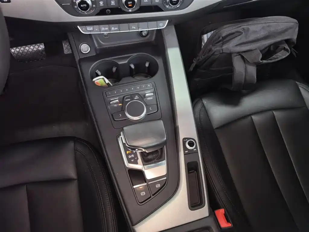 Audi A4L 2018 30th Anniversary Model 40 TFSI Enterprising купить на сайте DeffCars