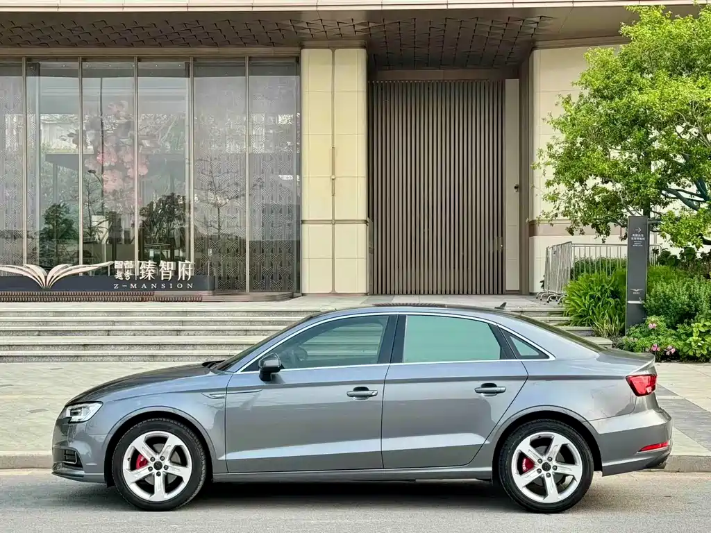 Audi A3 2020 Limousine 35 TFSI Enterprising National VI купить на сайте DeffCars