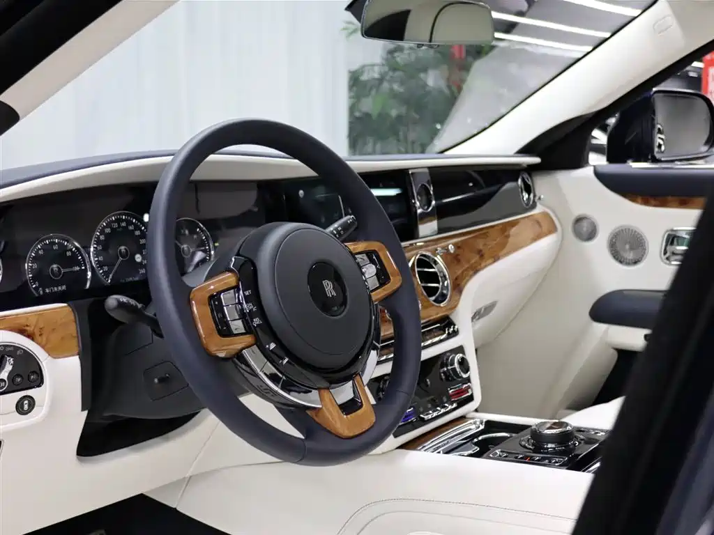 Ghost 2021 6.7T standard wheelbase version купить на сайте DeffCars