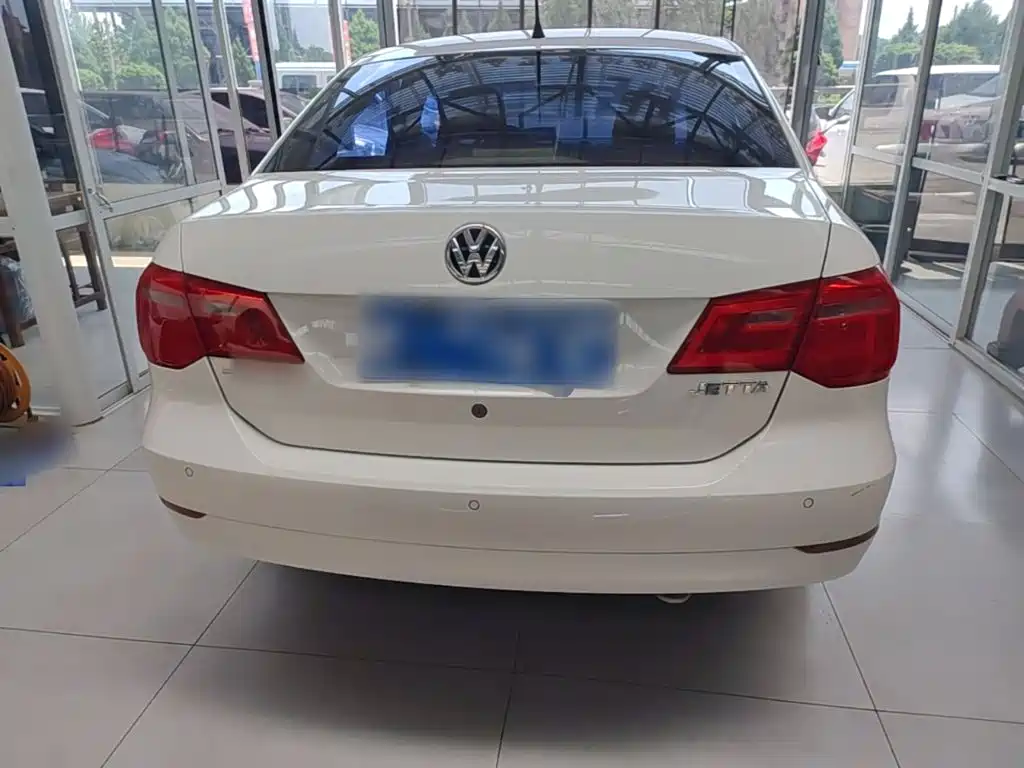 Jetta 2015 1.4L manual comfort model купить на сайте DeffCars