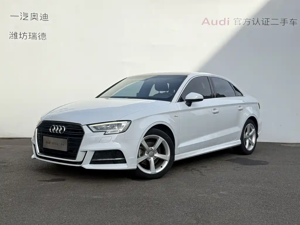 Audi A3 2018 30th Anniversary Limousine 35 TFSI Fashion купить на сайте DeffCars