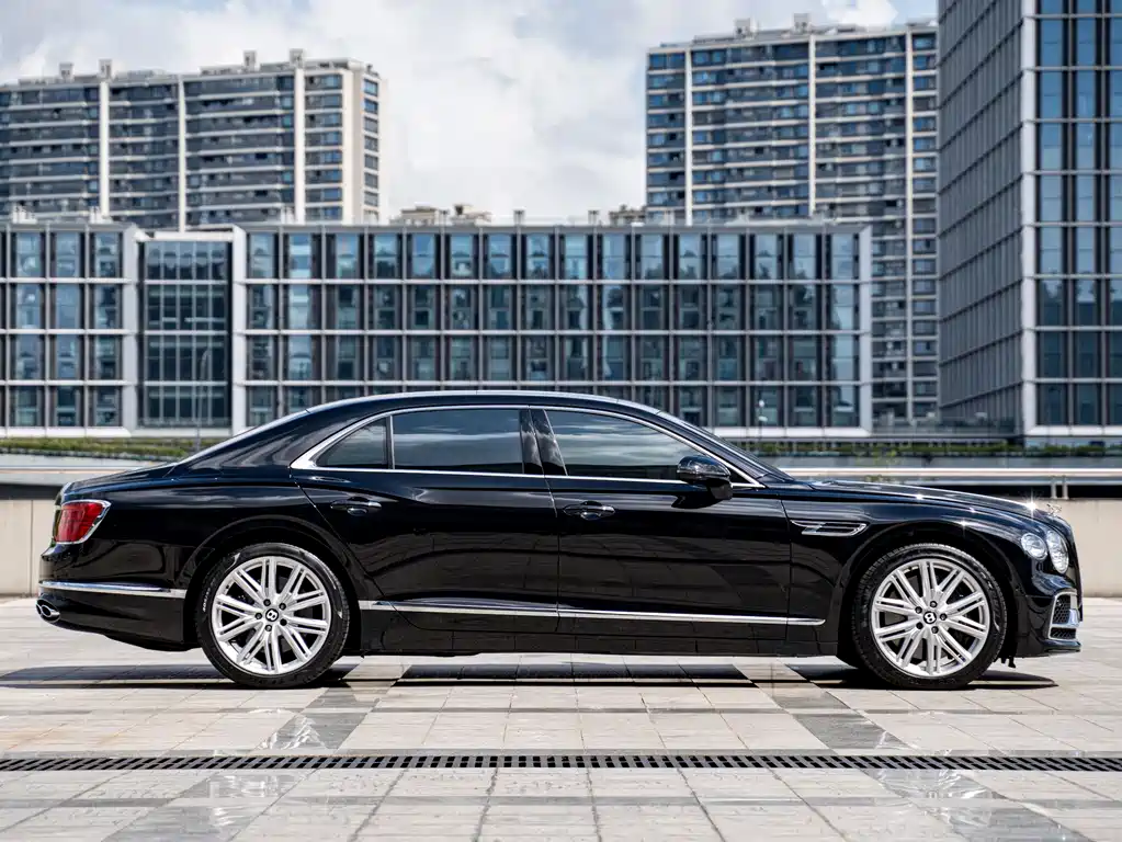 Flying Spur 2022 4.0T V8 Standard Edition купить на сайте DeffCars