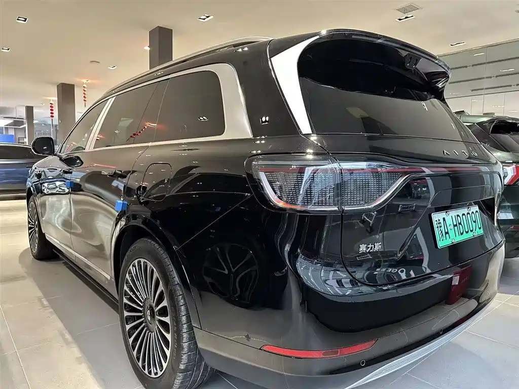 Wenjie M9 2025 extended range Ultra version 52kWh 6-seater version (192-line lidar) купить на сайте DeffCars