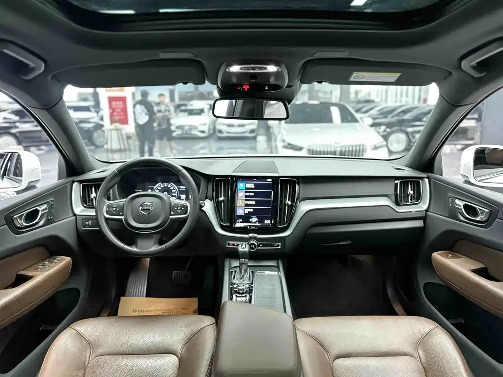 Volvo XC60 2021 T5 four-wheel drive Zhiyi Luxury Edition купить на сайте DeffCars