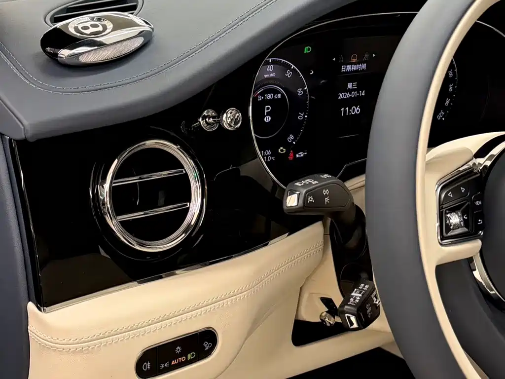 Bentayga 2026 4.0T V8 купить на сайте DeffCars