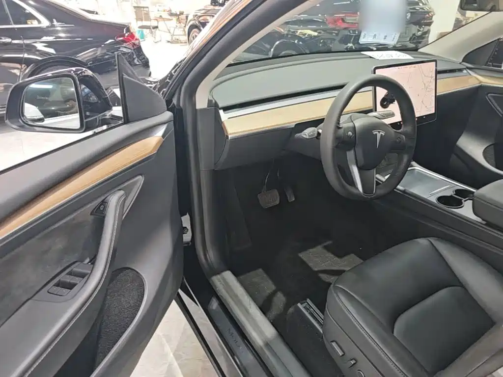 Model Y 2021 standard range rear-wheel drive version купить на сайте DeffCars
