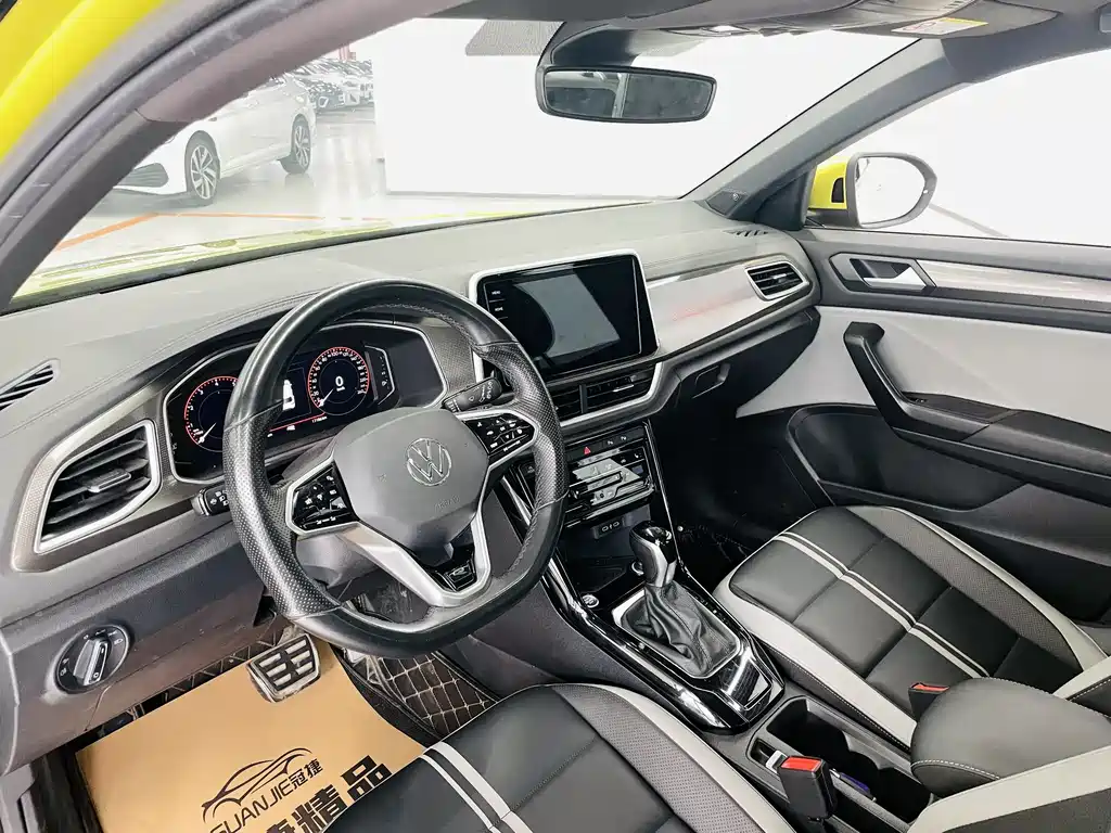 T-ROC 2023 300TSI DSG two-wheel drive starlight version купить на сайте DeffCars
