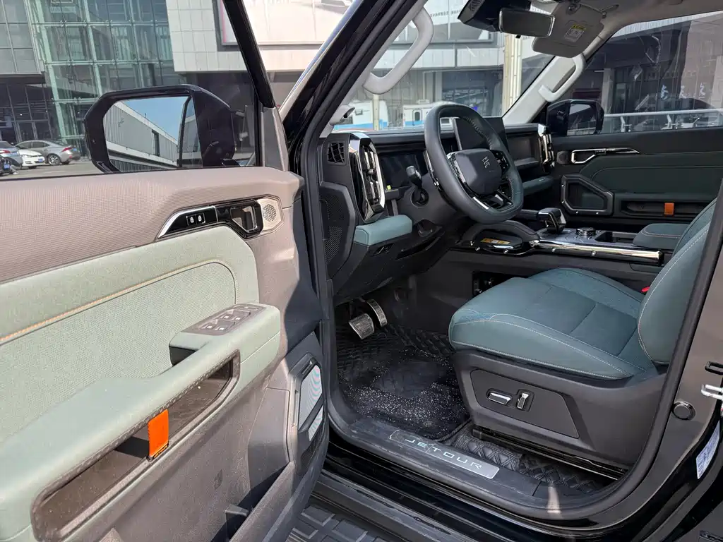 Jietu Traveler 2023 2.0T four-wheel drive crossover PRO купить на сайте DeffCars