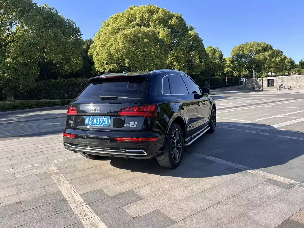 Audi Q5L 2020 45 TFSI exclusive fashion model купить на сайте DeffCars