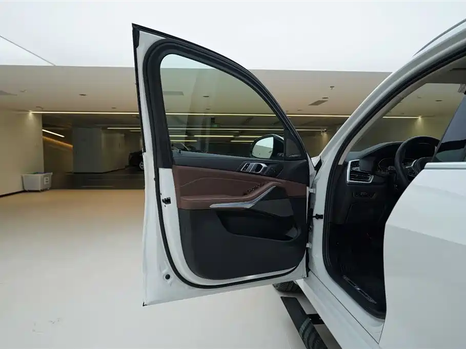 BMW X5 imported 2022 xDrive40i exclusive M sports package купить на сайте DeffCars