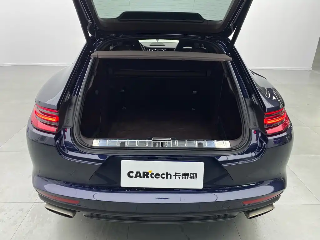 Panamera 2017 Panamera 4 Executive Extended Edition 3.0T купить на сайте DeffCars