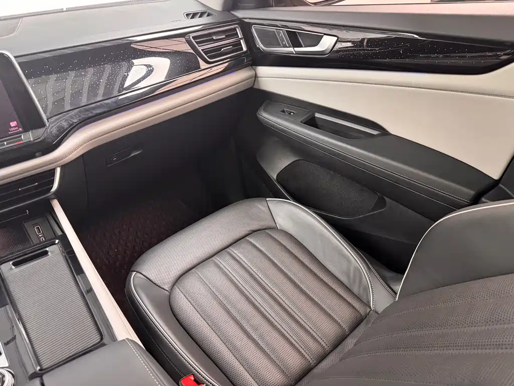 Touron 2021 380TSI four-wheel drive luxury version купить на сайте DeffCars