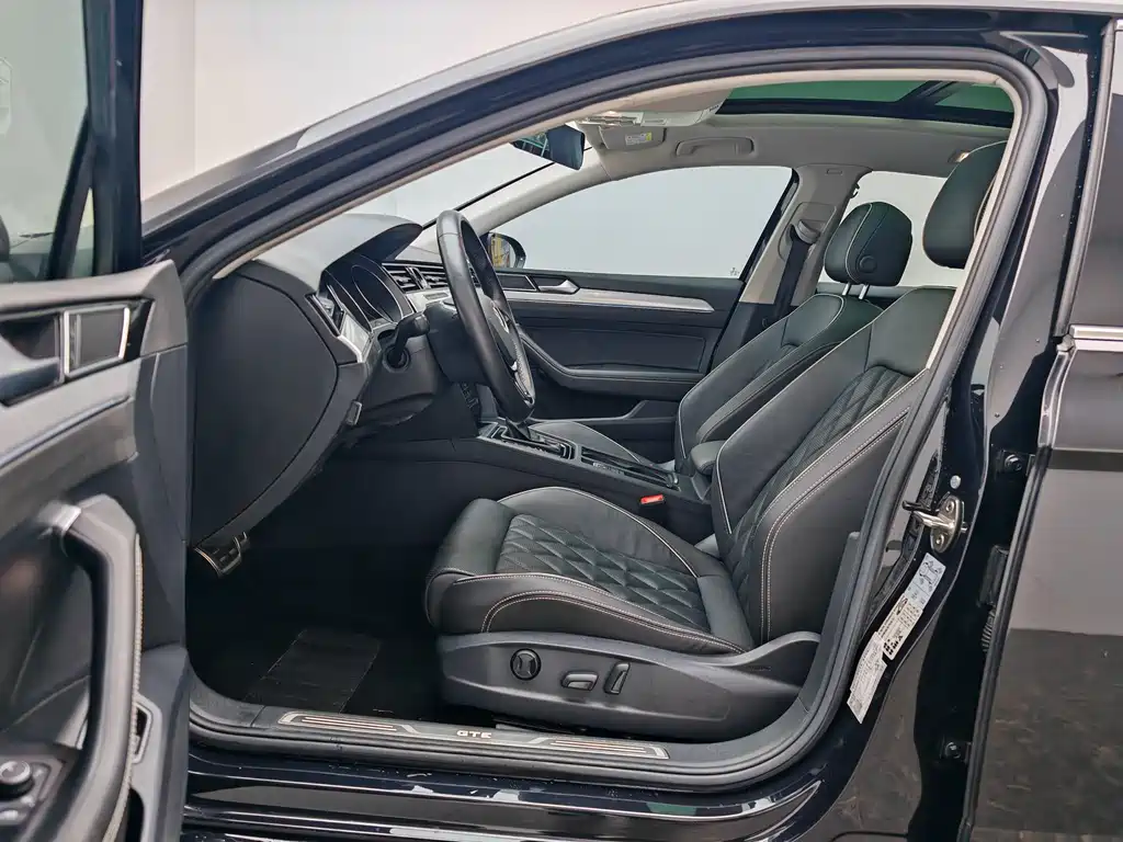Magotan GTE plug-in hybrid 2020 GTE luxury model купить на сайте DeffCars