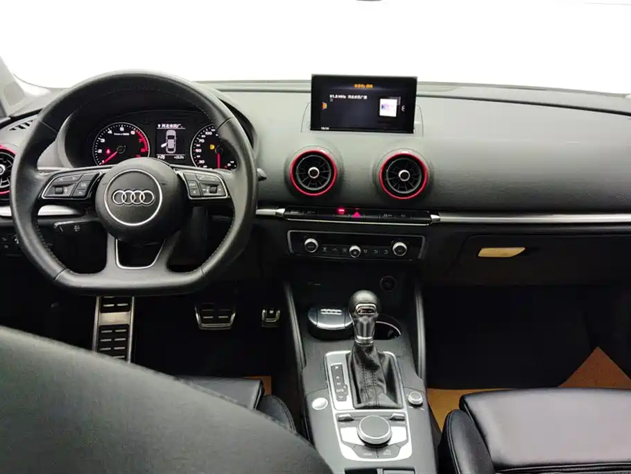 Audi A3 2020 Limousine 35 TFSI Sports National VI купить на сайте DeffCars