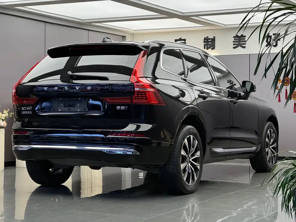 Volvo XC60 2025 B5 four-wheel drive Zhiyuan Sports Edition купить на сайте DeffCars
