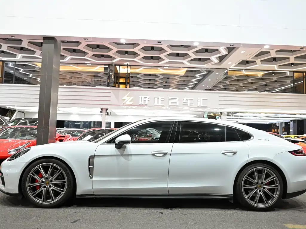 Panamera 2021 Panamera 4 Executive Extended Edition 2.9T купить на сайте DeffCars