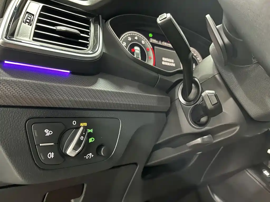 Audi Q5L 2023 40T luxury and dynamic model купить на сайте DeffCars