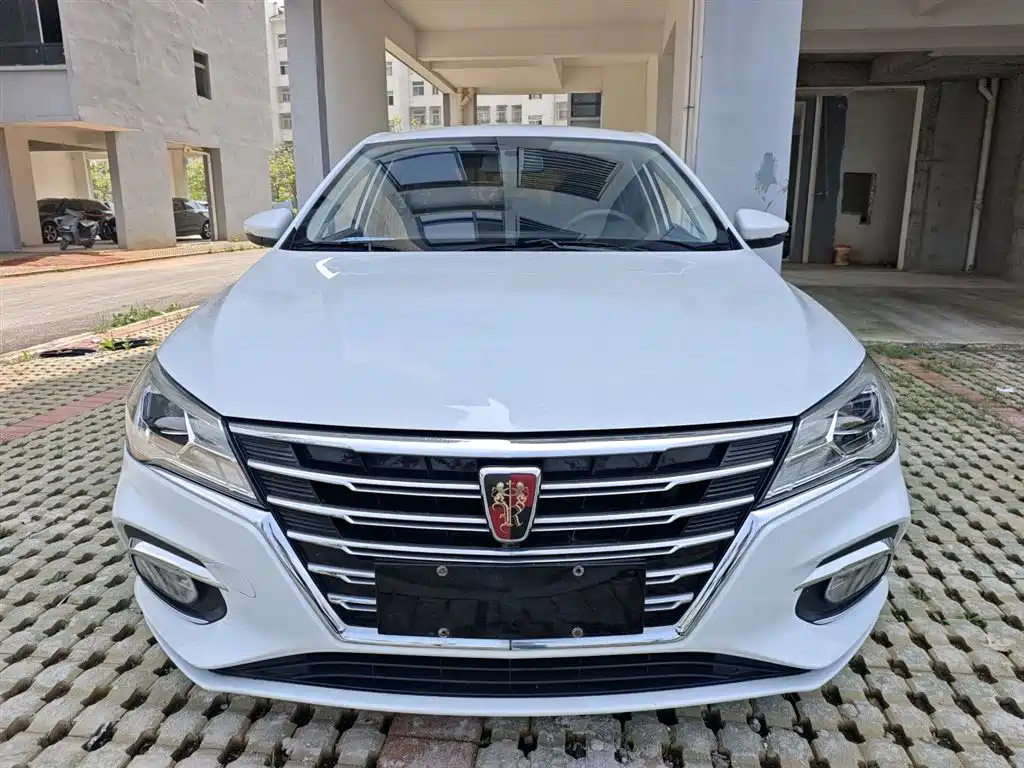 Roewe i5 2020 1.5L manual 4G Internet leading version купить на сайте DeffCars