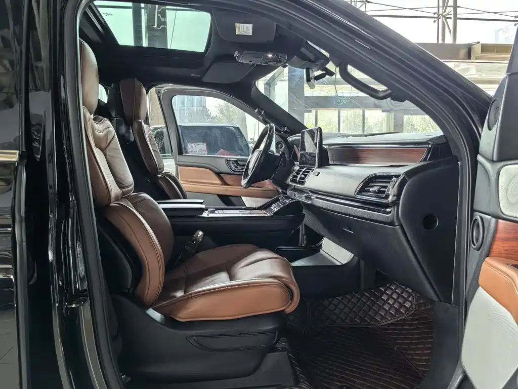 Navigator 2018 3.5T Honor Edition National V купить на сайте DeffCars