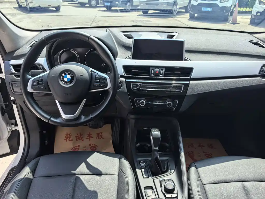 BMW X1 2019 sDrive20Li leading model купить на сайте DeffCars