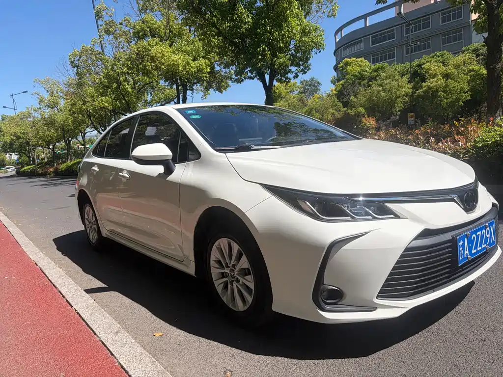 Corolla 2019 1.2T S-CVT GL Pioneer Edition купить на сайте DeffCars