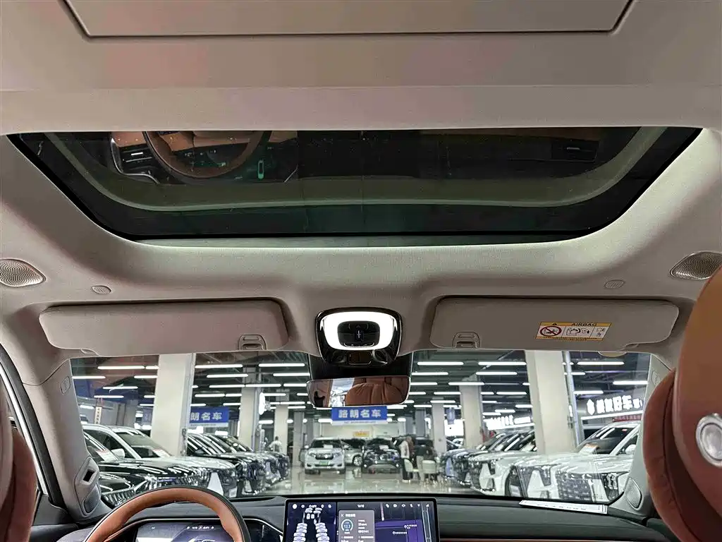 Trumpchi Yearning S9 2025 Qiankun UItra 6-seater купить на сайте DeffCars