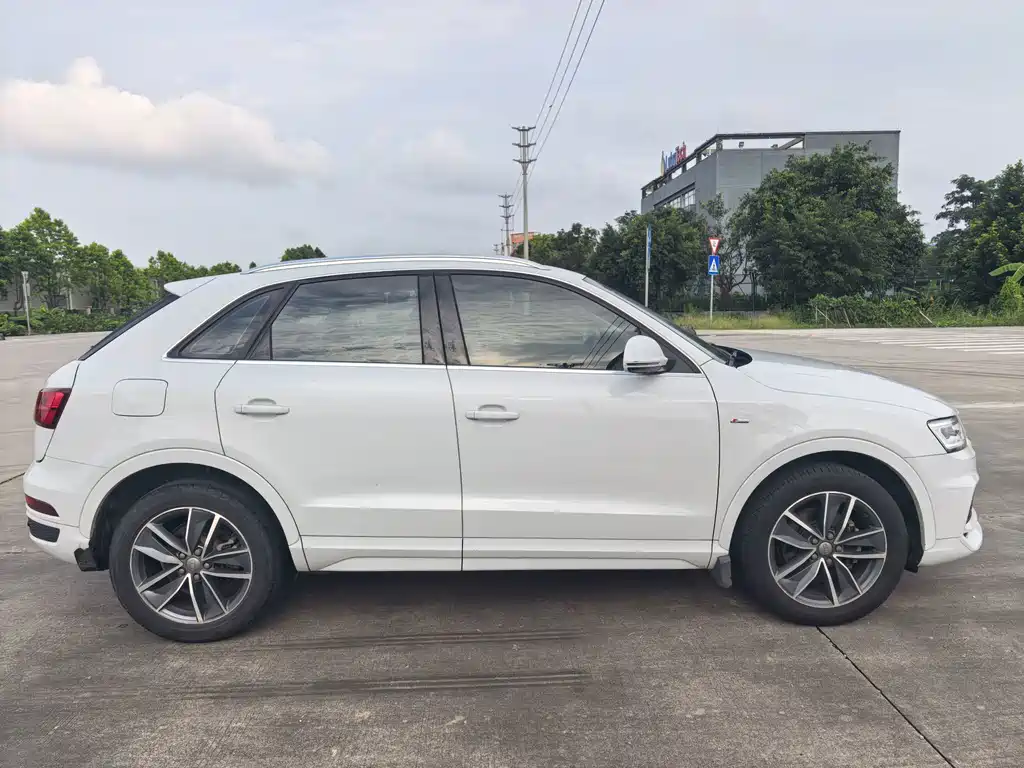 Audi Q3 2018款 30 TFSI 时尚型典藏版 купить на сайте DeffCars